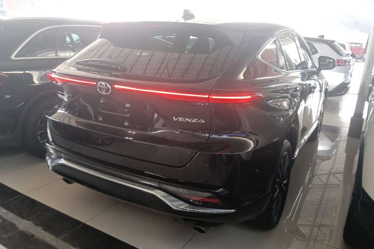 丰田 威飒 2023款 2.0L CVT两驱尊贵版车身外观6005