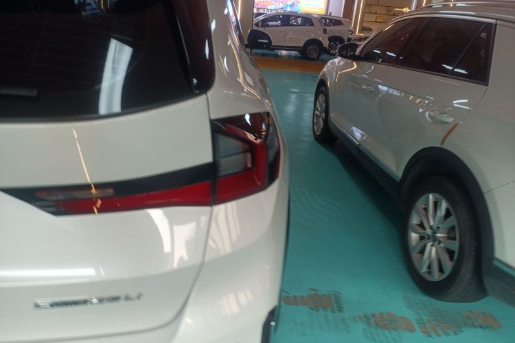 宝马X1 2023款 sDrive25Li X设计套装车身外观9