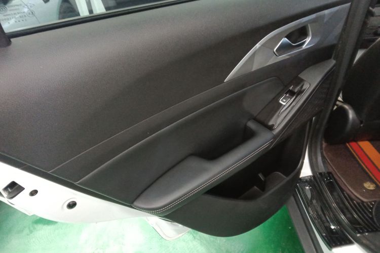 吉利几何E萤火虫 2022款 401KM 玲珑虎 4座中控内饰49