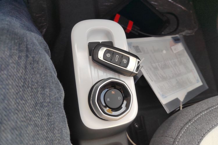 吉利银河 熊猫 2025款 210km 元气熊中控内饰18