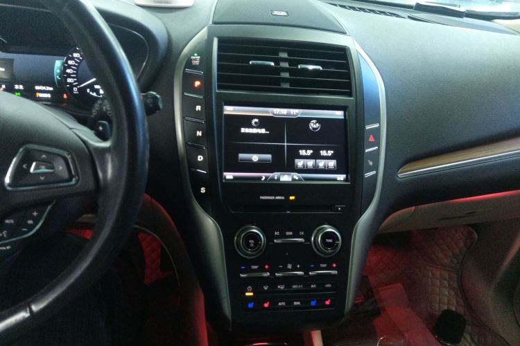 林肯MKC 2014款 2.0T 两驱尊雅版中控内饰16