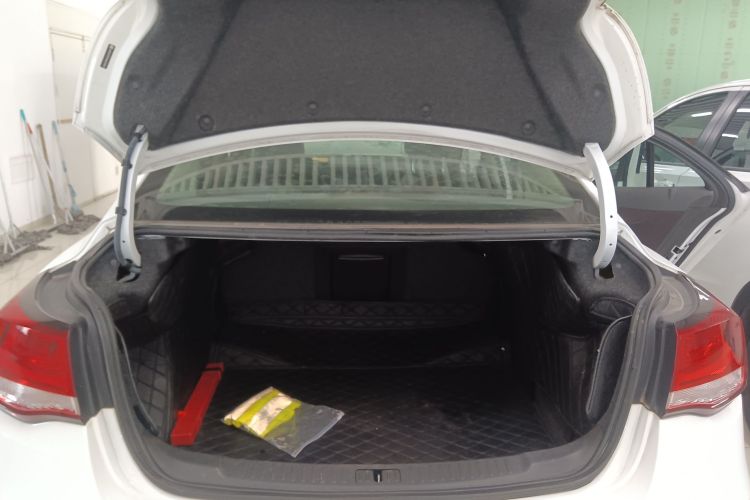 雪佛兰 迈锐宝 2018款 530T 自动风尚版机舱底盘23