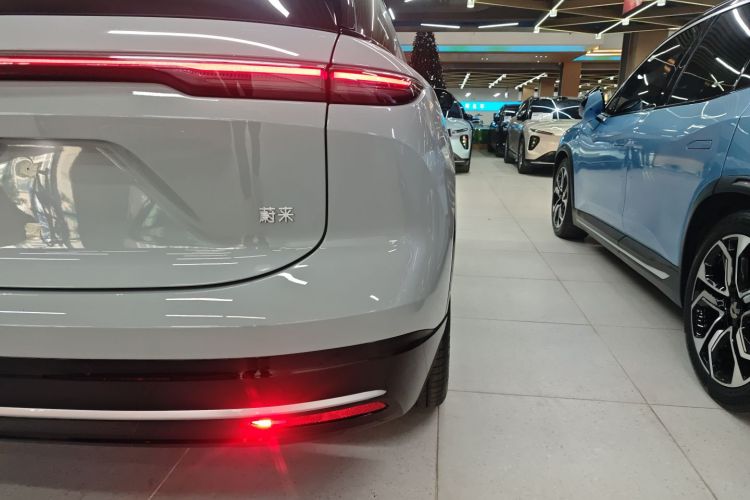 蔚来ES6 2025款 100kWh车身外观9