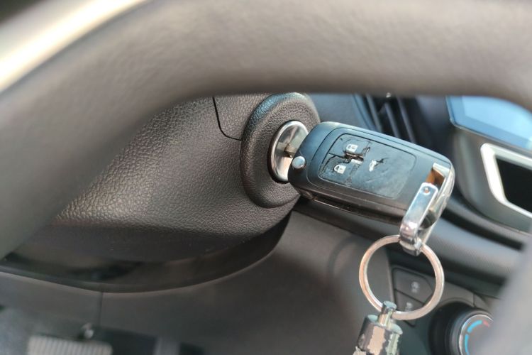 雪佛兰 科沃兹 2019款 320 自动欣悦版中控内饰11