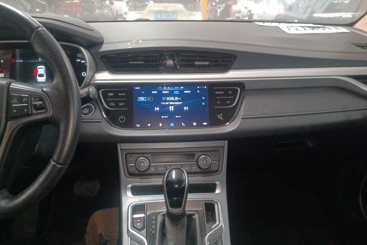 吉利汽车 帝豪 2018款 1.5L CVT向上互联版中控内饰16