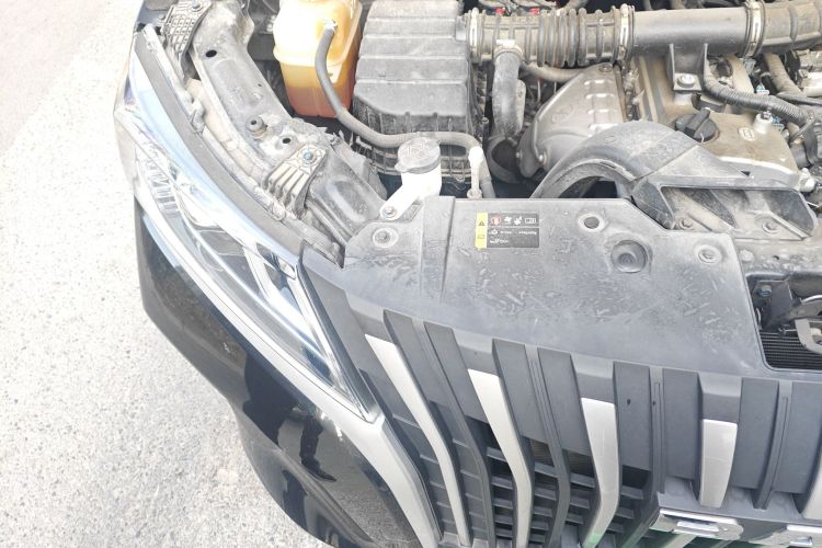 BAW北汽制造 锐胜王牌M7 2023款 2.0L 长轴创富型 7座局部细节9006