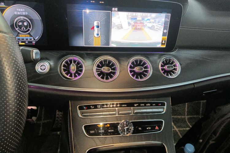 奔驰E级(进口) 2020款 E 260 轿跑车中控内饰16