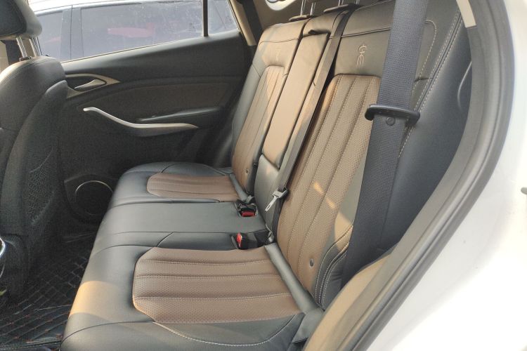 比亚迪 宋 2017款 盖世升级版 1.5TID 自动精英型中控内饰7004