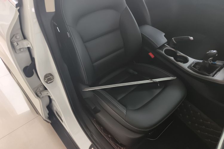 吉利汽车 帝豪GS 2016款 运动版 1.8L 手动领尚型中控内饰41