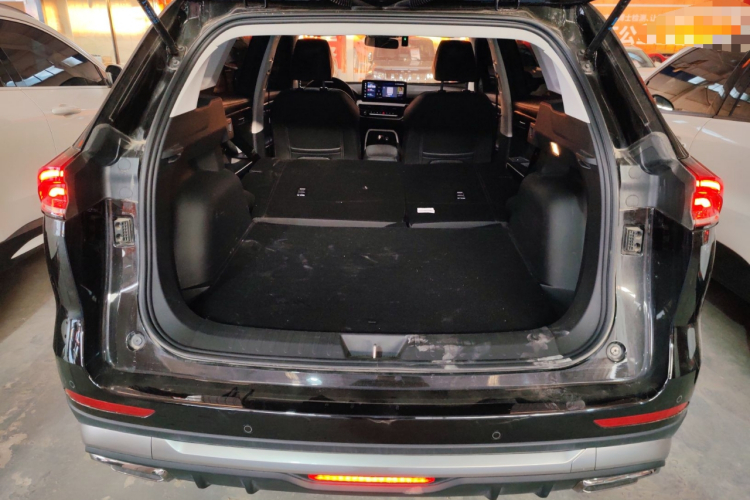 哈弗H6 2023款 国潮版 1.5T 自动都市版机舱底盘23