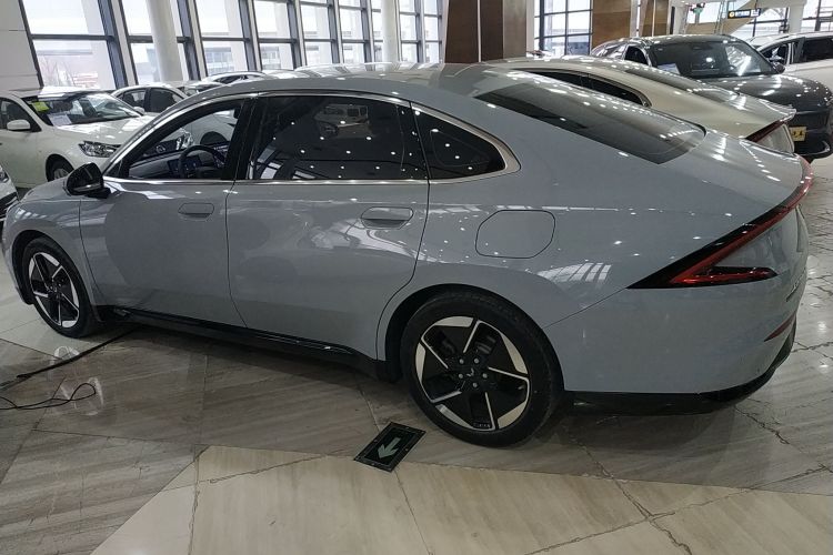 五菱汽车 五菱星光 2024款 共创版 510 进阶型车身外观4