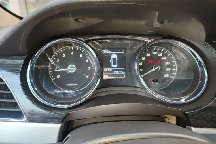 宝骏730 2016款 1.5L 手动舒适型 7座 国V局部细节14