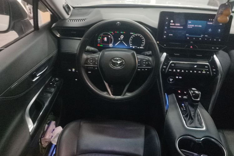 丰田 威飒 2023款 2.5L智能电混双擎 两驱尊贵版中控内饰13