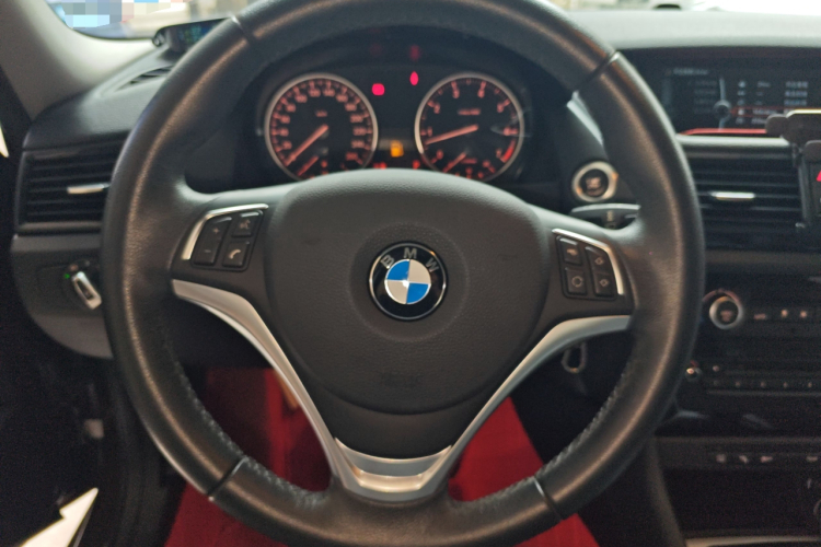 宝马X1 2014款 sDrive18i 领先型中控内饰13