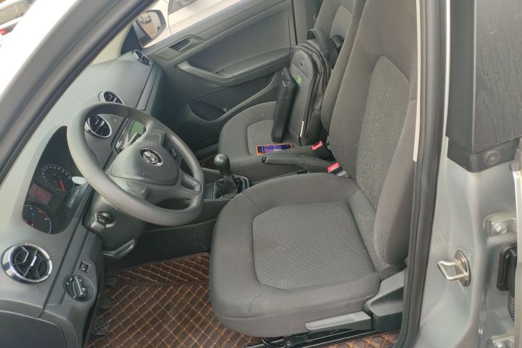 大众 捷达 2019款 梦想版 1.5L 手动时尚型局部细节19