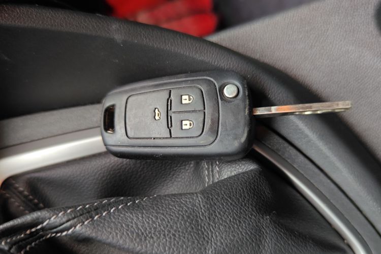 别克 英朗 2021款 1.3T 自动轻混动进取型中控内饰11