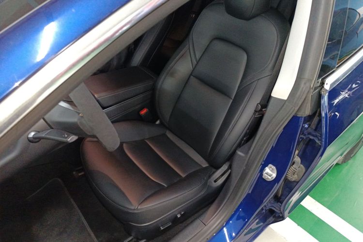 特斯拉 Model 3 2020款 改款 长续航后轮驱动版中控内饰19