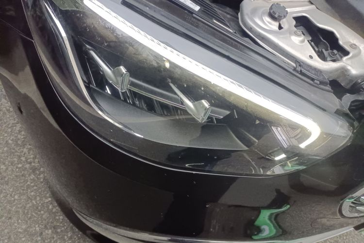 奔驰E级新能源 2022款 改款 E 350 e L 插电式混合动力轿车车身外观8