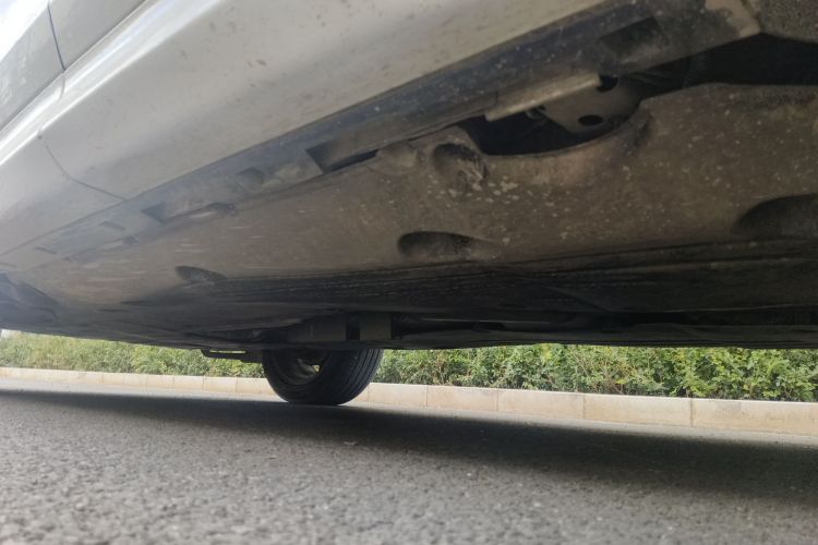 路虎 发现运动版 2020款 249PS R-Dynamic 性能版局部细节9003