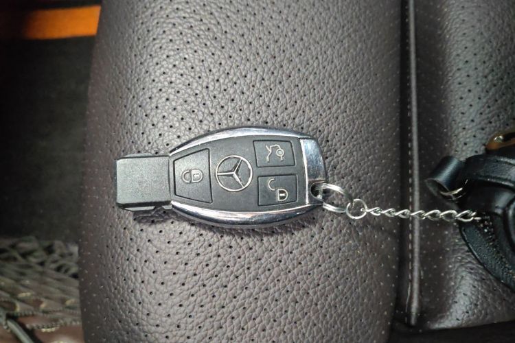 奔驰GLC 2018款 GLC 200 4MATIC中控内饰11