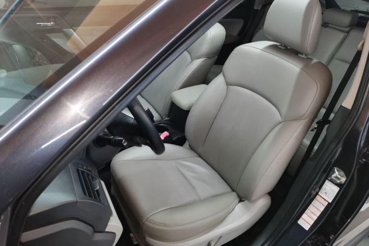 斯巴鲁 森林人 2013款 2.5i 自动豪华版局部细节19