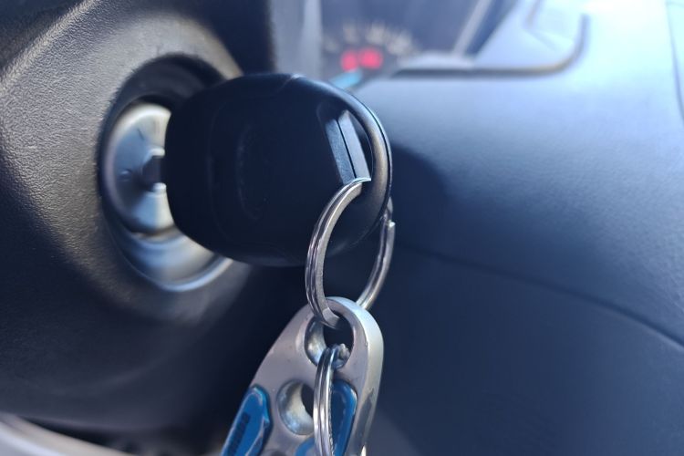 福特 全顺 2017款 2.0T汽油多功能商用车中轴中顶国V中控内饰7001