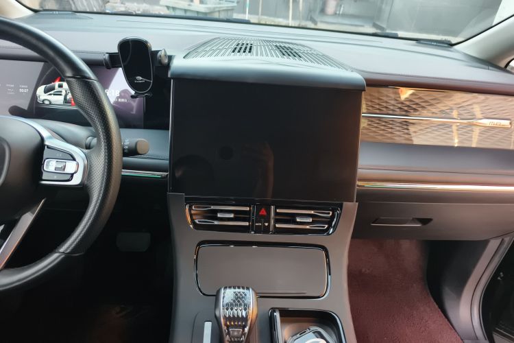广汽传祺 传祺M8 2024款 大师系列 400T 至尊版中控内饰16