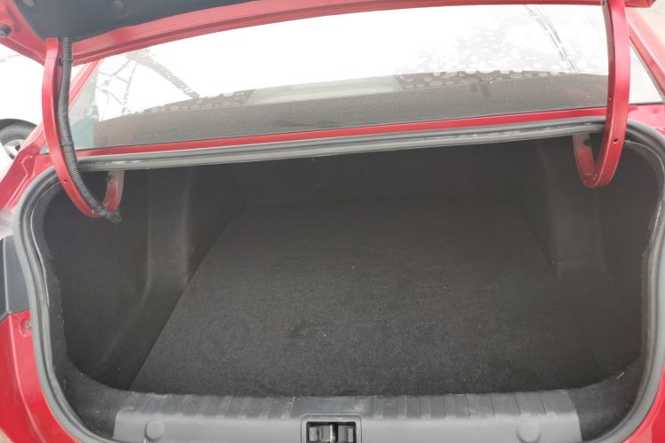 东风风神 奕炫 2021款 230T 自动追影骑士版机舱底盘23