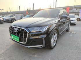 奥迪Q7 2022款 45 TFSI quattro S line运动型