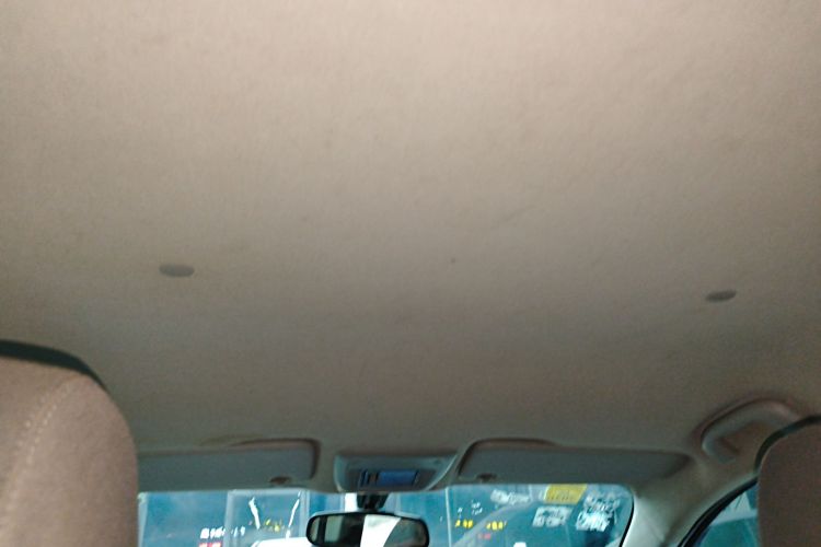 雪佛兰 爱唯欧 2014款 两厢 1.4SE AT 畅悠版中控内饰22