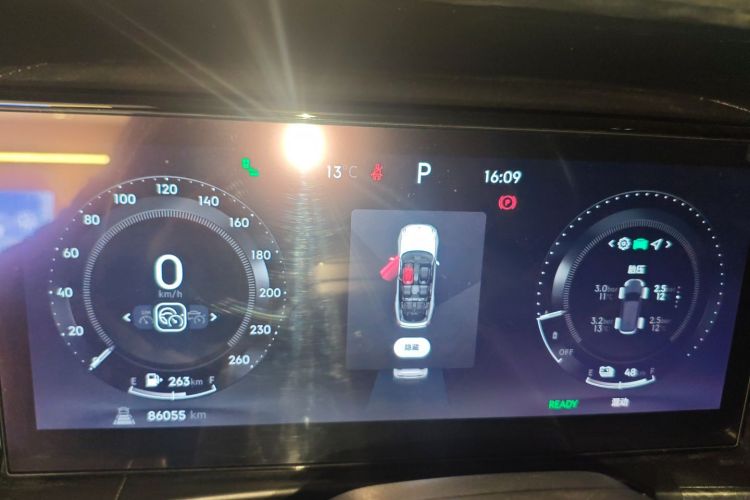 领克09 EM-P 2021款 2.0T PHEV Halo 六座中控内饰14