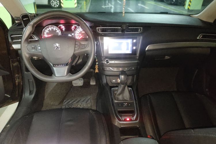 标致408 2016款 1.6T 自动豪华版中控内饰12