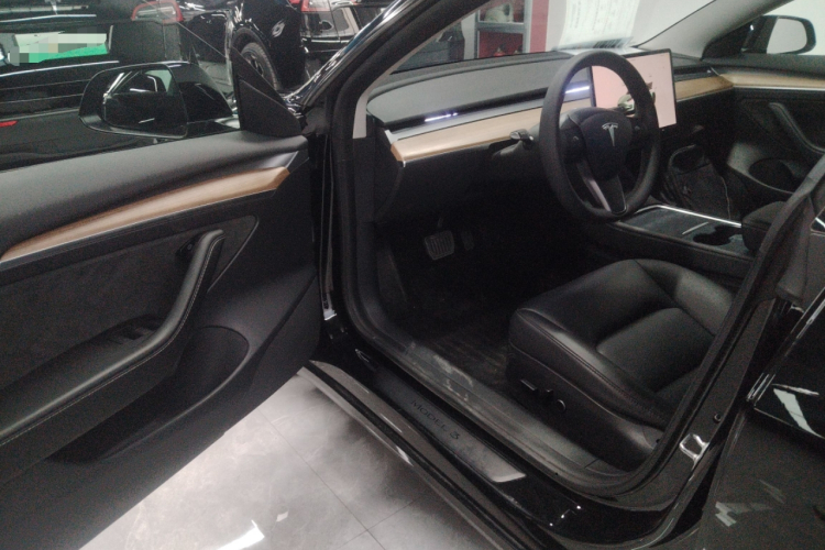 特斯拉 Model 3 2022款 后轮驱动版中控内饰20