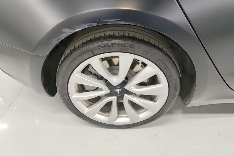 特斯拉 Model 3 2019款 标准续航后驱升级版车身外观6008