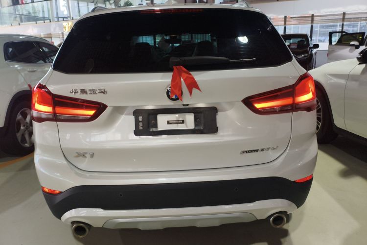 宝马X1 2020款 sDrive20Li 尊享型车身外观6