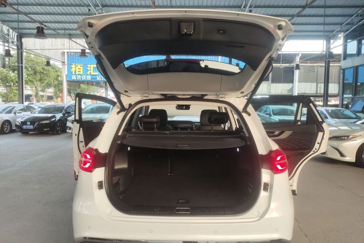 红旗HS5 2022款 改款 2.0T 智联旗享版中控内饰23