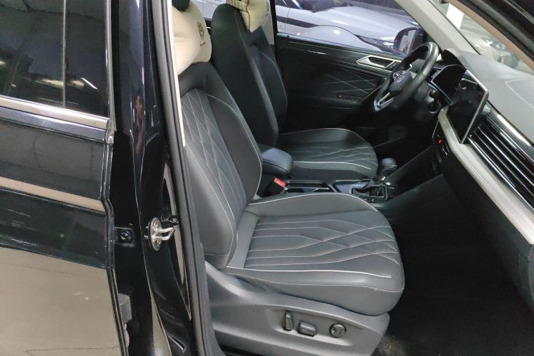 大众 途观L 2022款 330TSI 自动两驱R-Line越享版局部细节41