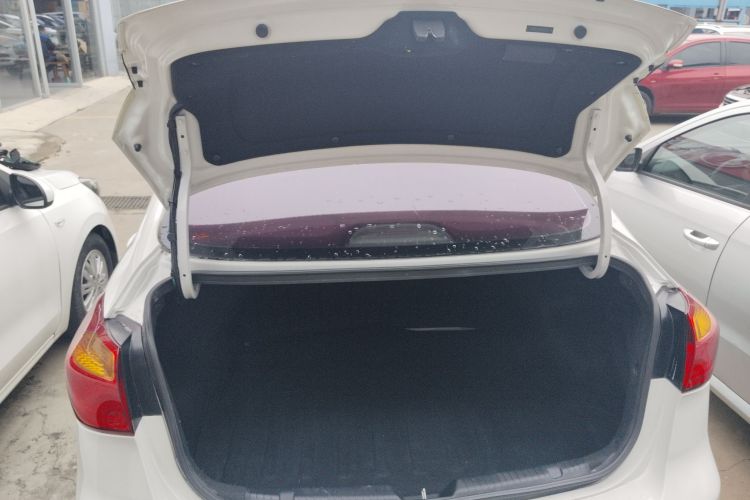 起亚K3 2013款 1.6L 自动GL局部细节23