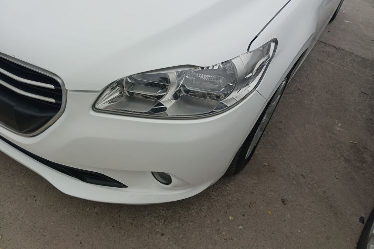 标致301 2016款 1.6L 自动舒适版局部细节36