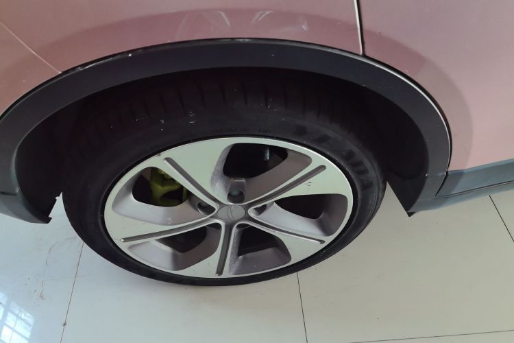 吉利几何M6 2022款 580 新趣型车身外观6008