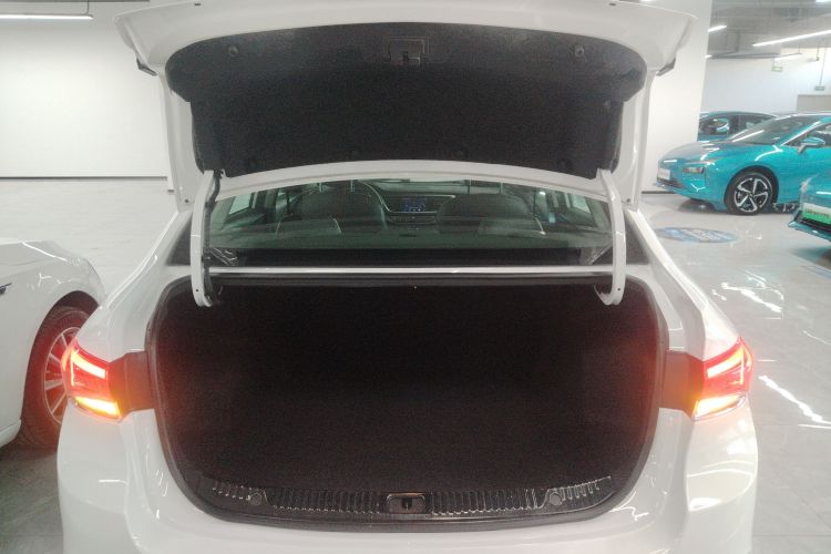 别克 英朗 2021款 改款 典范 1.5L 自动精英型机舱底盘23