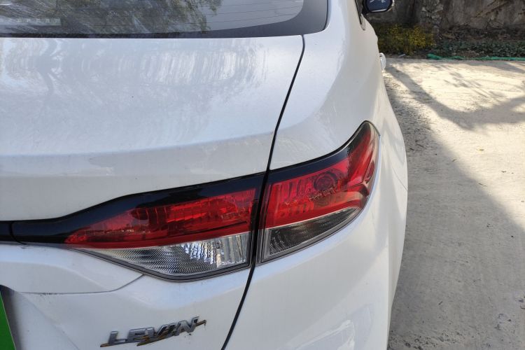 丰田 雷凌 2023款 TNGA 1.5L CVT进取版车身外观6006