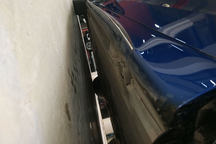 奔驰C级 2022款 C 260 L 运动版局部细节9002