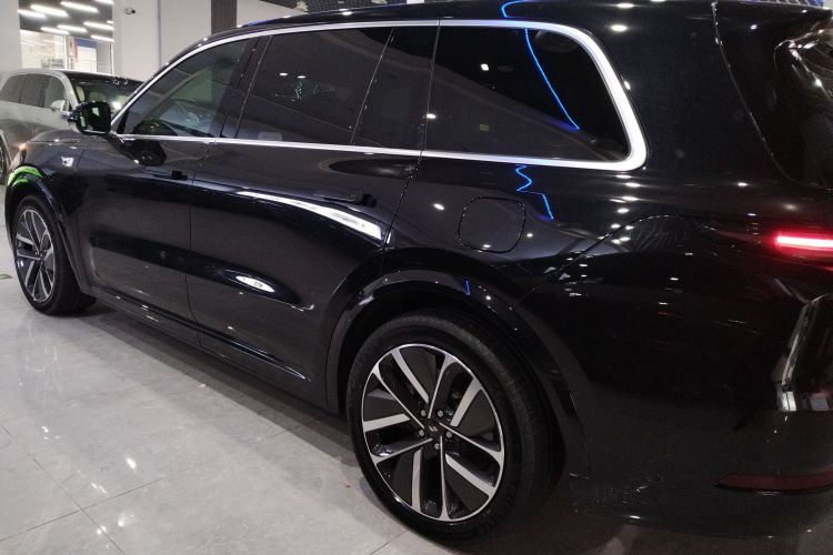 理想汽车 理想L9 2022款 Max车身外观4