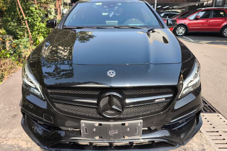 奔驰CLA AMG 2017款 AMG CLA 45 4MATIC 暗夜雷霆限量版车身外观2