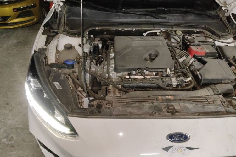 福特 福克斯 2020款 两厢 EcoBoost 180 自动ST Line局部细节9006