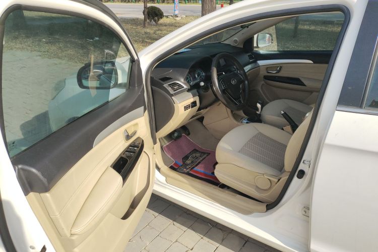 长城C30 2015款 1.5L AMT舒适型中控内饰20