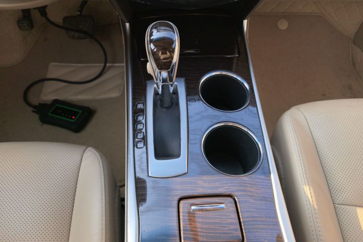 日产 天籁 2013款 2.0L XL舒适版中控内饰18