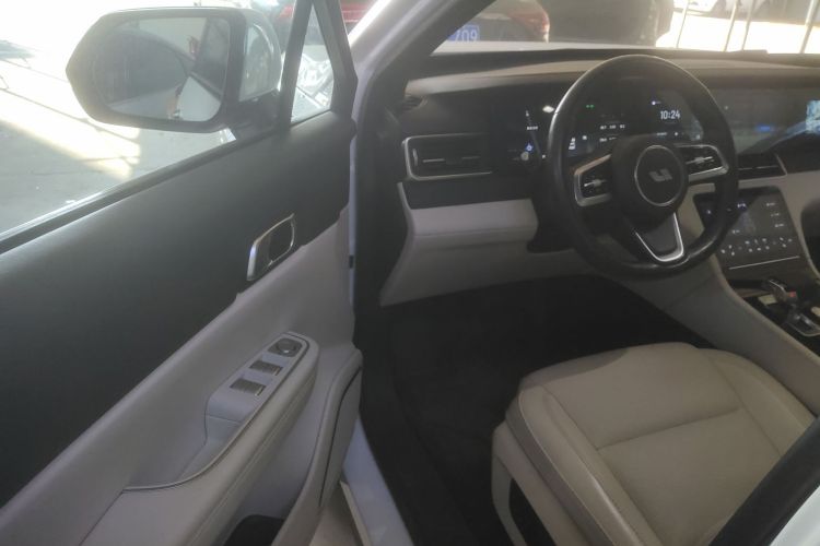 理想汽车 理想ONE 2020款 增程6座版中控内饰7003