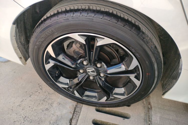 本田 思域 2022款 240TURBO CVT燃动版车身外观6002